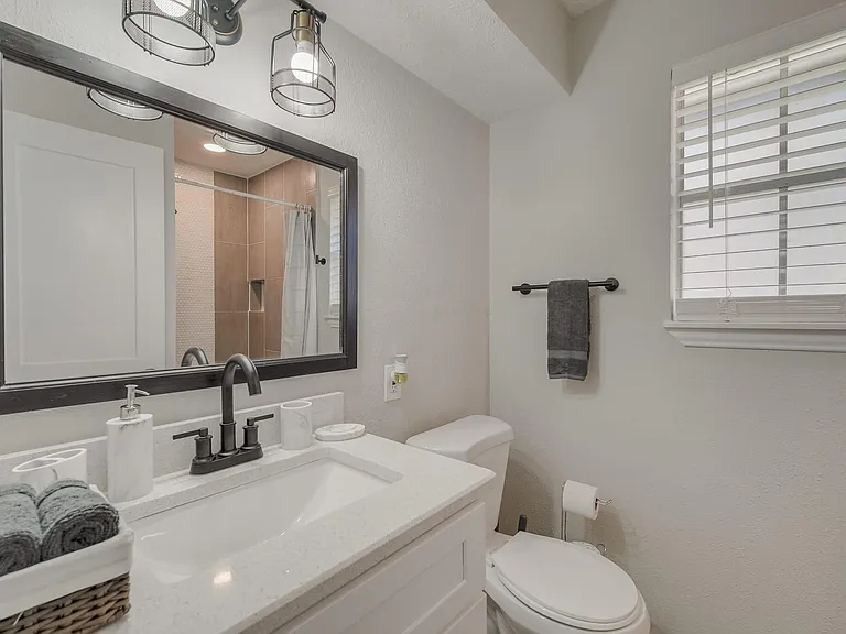 2421 Regal Rd — Photo 25