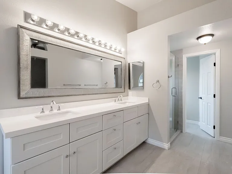 10024 Sail Landing Ct — Photo 35