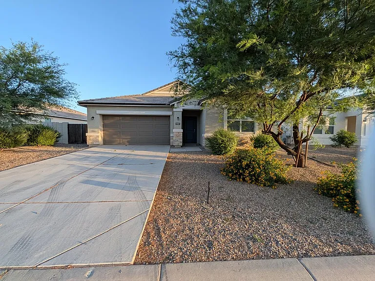 9407 E Alfalfa Dr — Photo 2