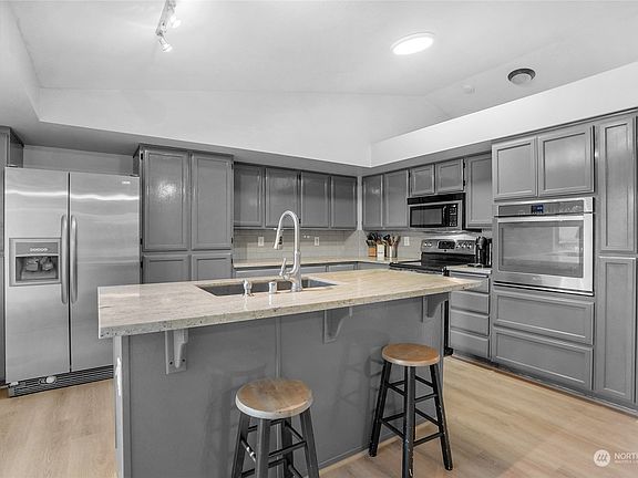Well designed kitchen>