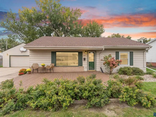 2817 S West Ave, Sioux Falls, SD 57105