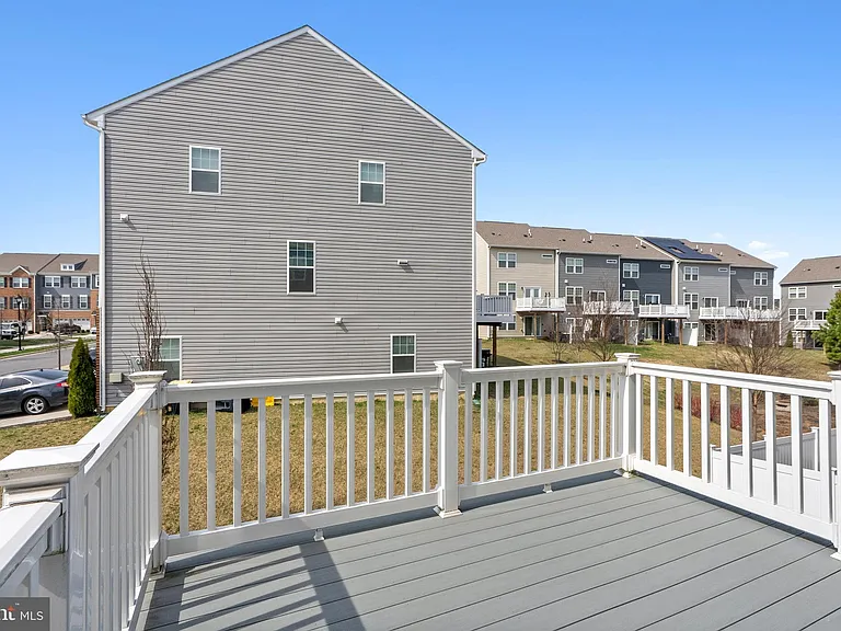 9715 Summerton Dr — Photo 18
