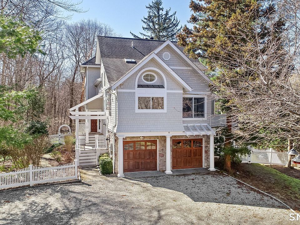 1st image of 320 Chestnut Hill Road