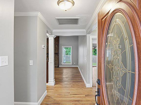 4th image of 11 Glengary Ct
