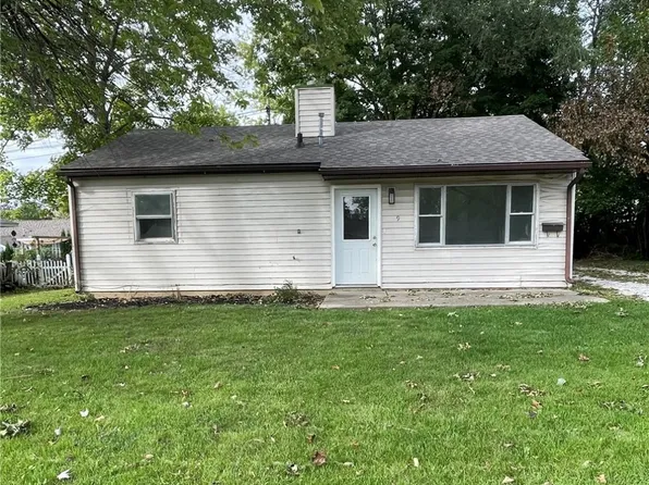 9 Briarcliff St, Danville, IL 61832