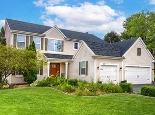 227 Morgan Valley Dr, Oswego, IL 60543