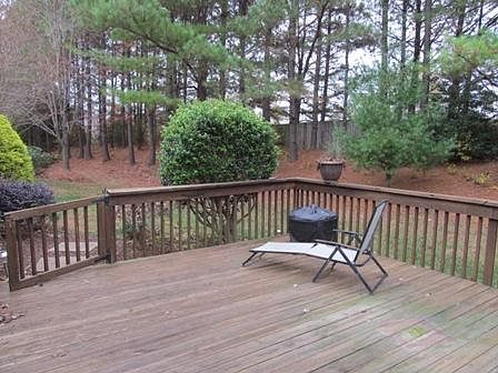 3rd image of 7728 Autumnview Ct