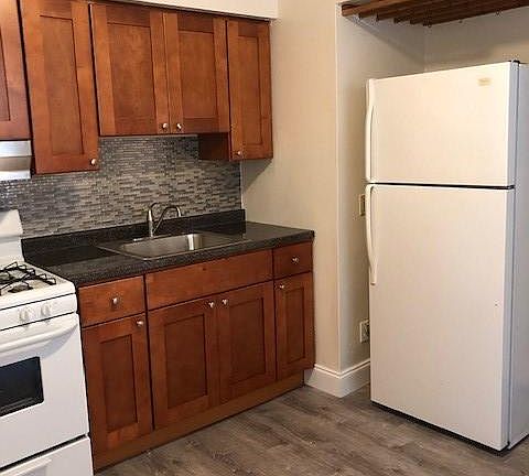 4th image of 3826 Plumstead Ave #1