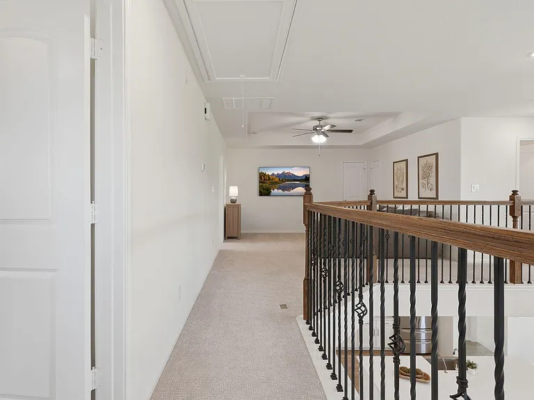 208 Peninsula Point Dr — Photo 30