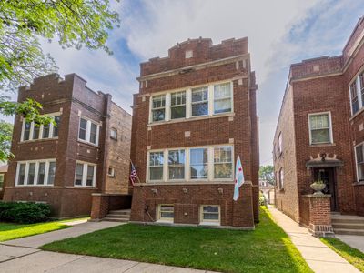 6712 N Maplewood Ave, Chicago, IL, 60645