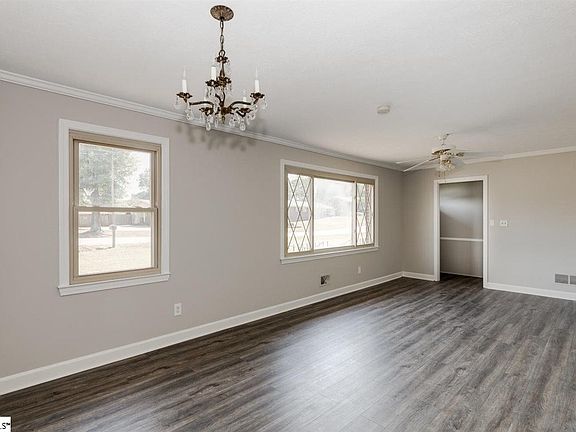 3rd image of 21 Etowah Dr