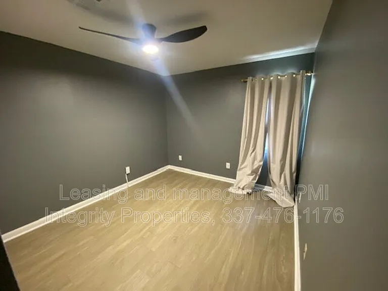 2339 Robley Dr — Photo 10
