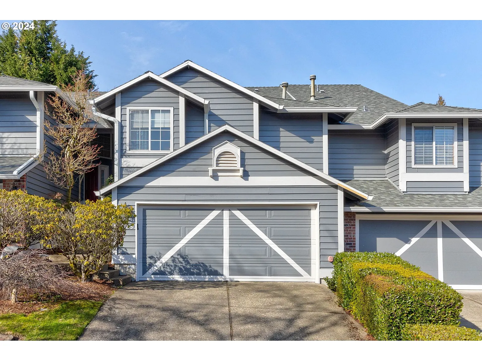 2069 Sunray Cir photo 1