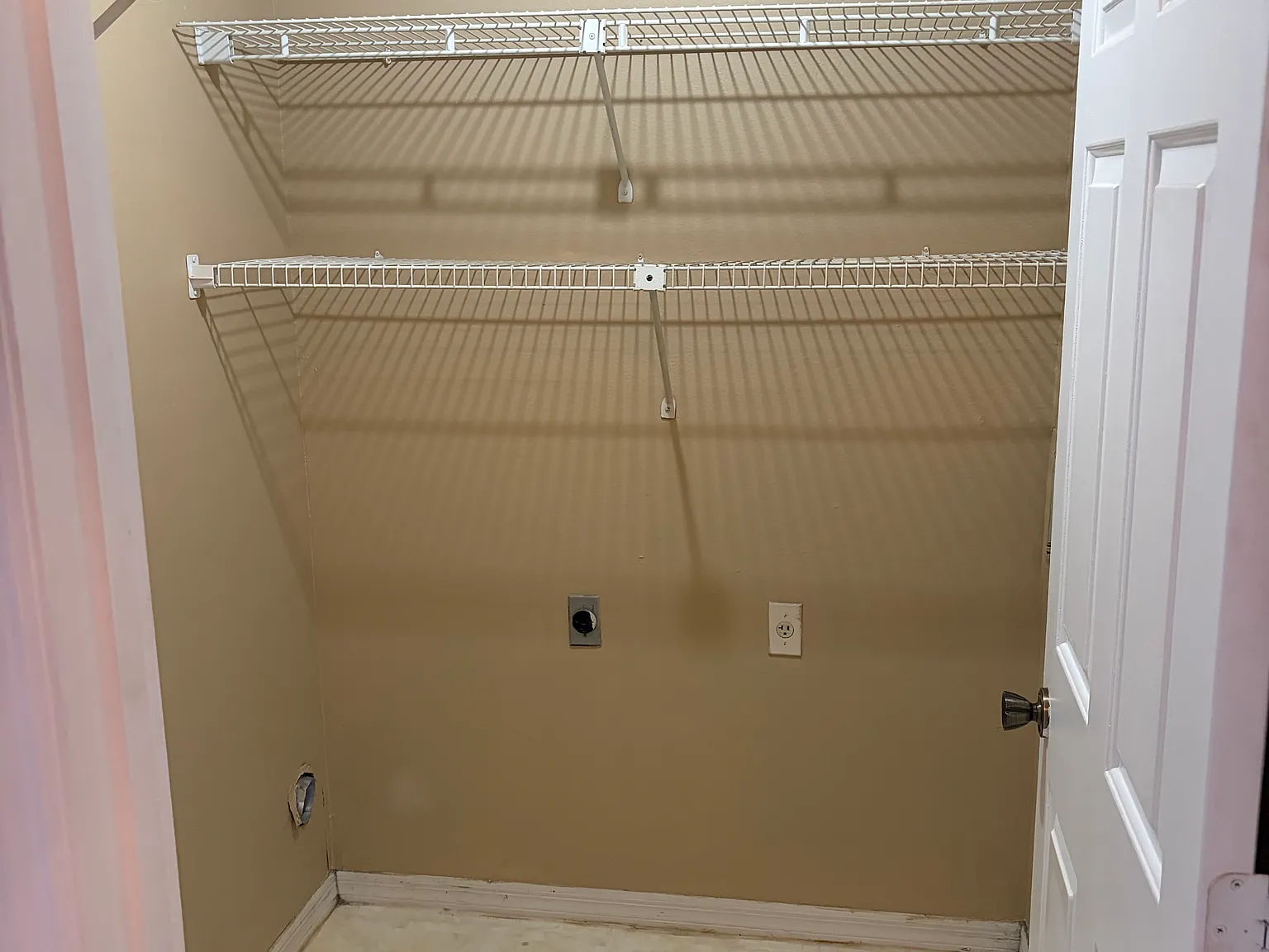2 bed, 2.5 bath, 1365 sqft, $1,700 — Photo 3