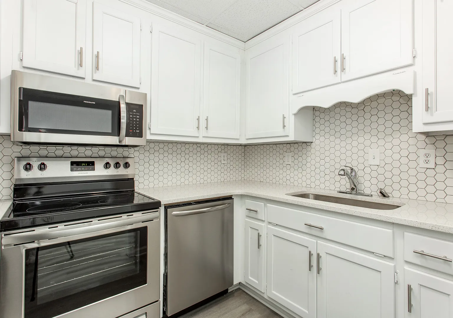 2 bed, 1177 sqft, $1,345 — Photo 3