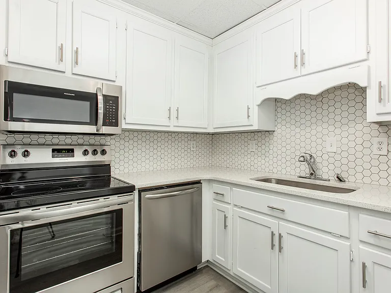 806 Palm St #3 — Photo 3