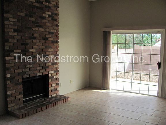 4th image of 2531 W Camino De La Joya