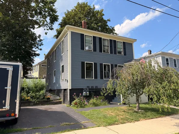 17 Davis St, Plymouth, MA 02360