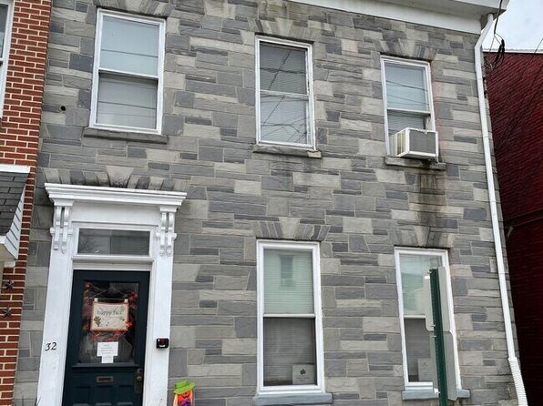 32 S 3rd St APT 2