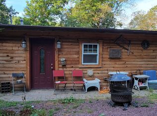 113 Riverbend Ln, Beach Lake, PA 18405