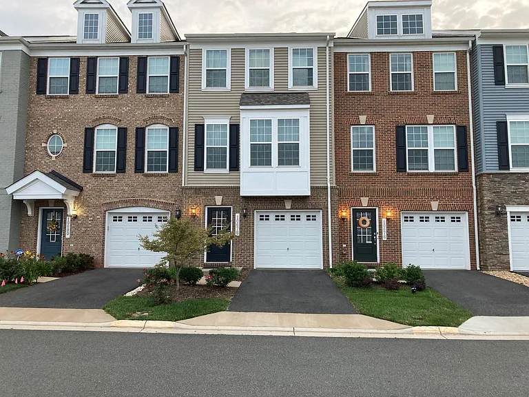 10678 Viewmont Ln — Photo 2