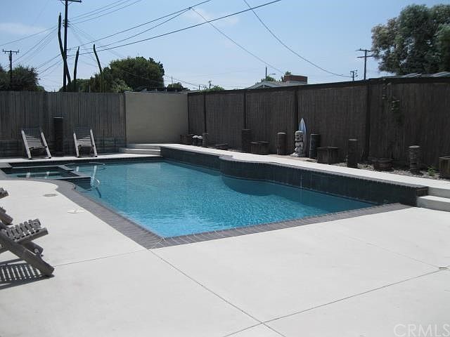 1st image of 2565 Greenbriar Ln
