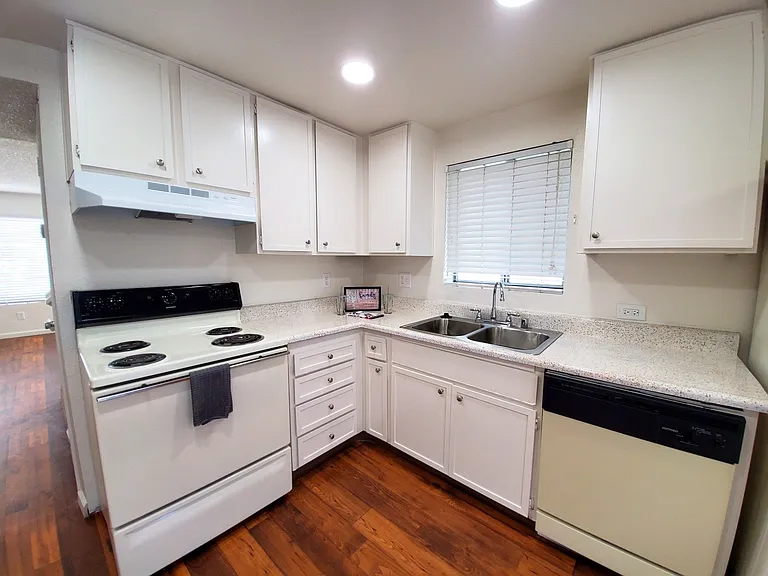 Shannonwoods Townhomes! — Photo 32