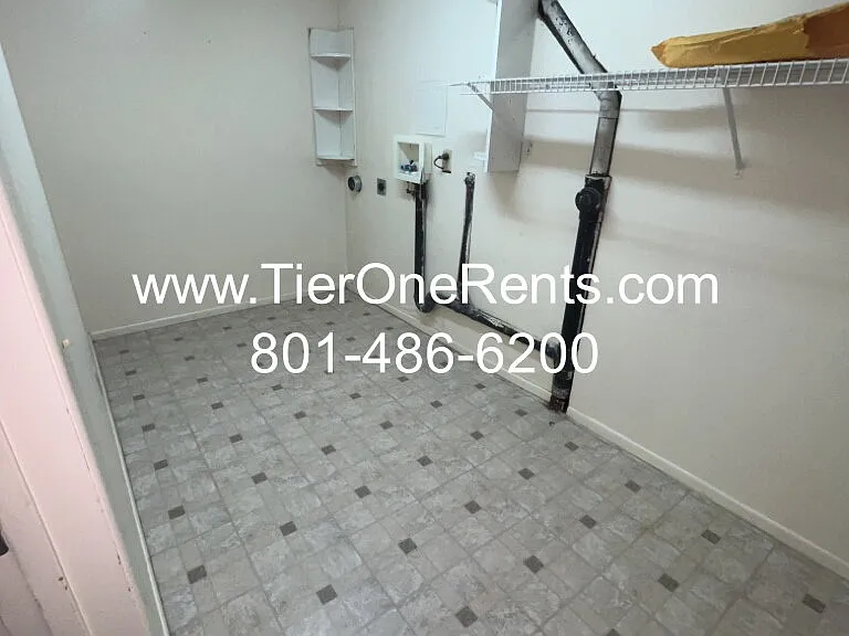619 Angie Cir — Photo 18