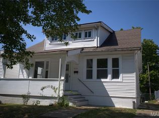 1219 Gruner Pl, Saint Louis, MO 63133