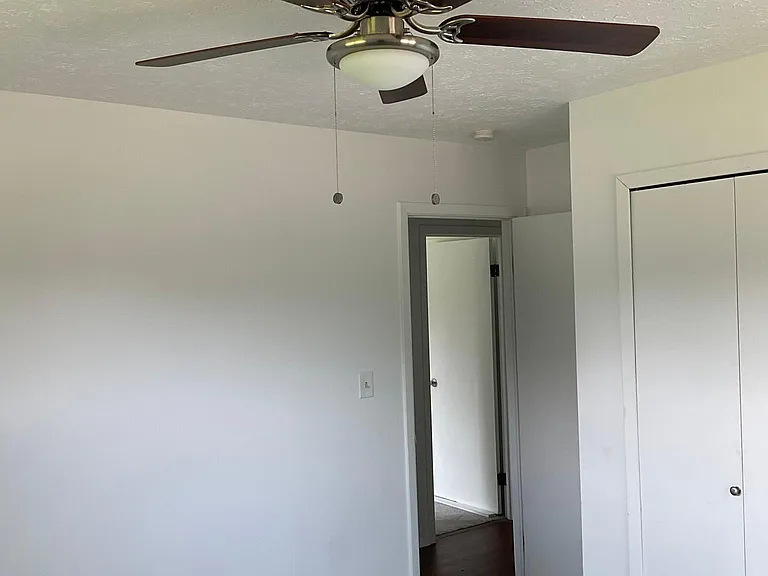 2633 S Green Rd — Photo 18