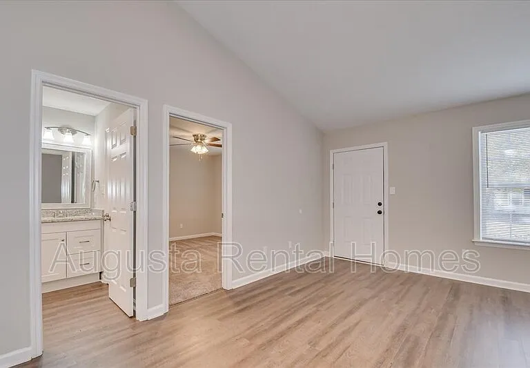 1531 Abby Way #1 — Photo 5
