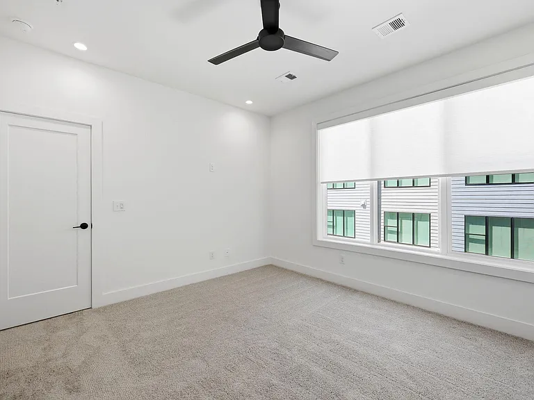 403 Chatham View Rd — Photo 21