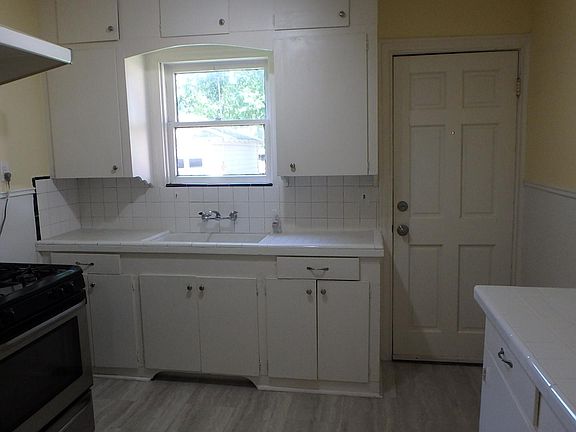 Back of kitchen overlooking back yard
