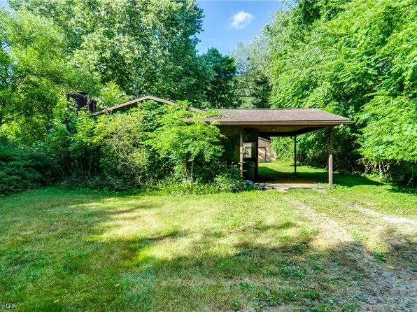 754 Commercial Ave SW, New Philadelphia, OH 44663