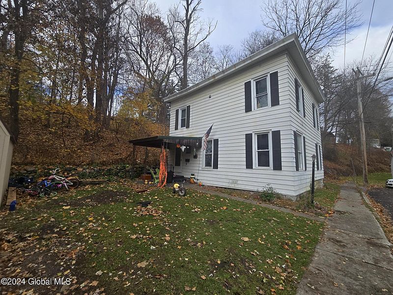 3rd image of 29 Washington Street