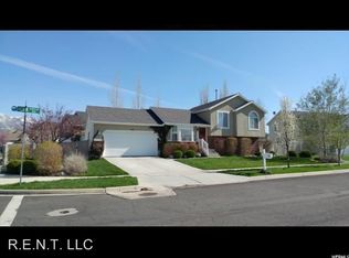 28 N Countryside Rd, Farmington, UT 84025