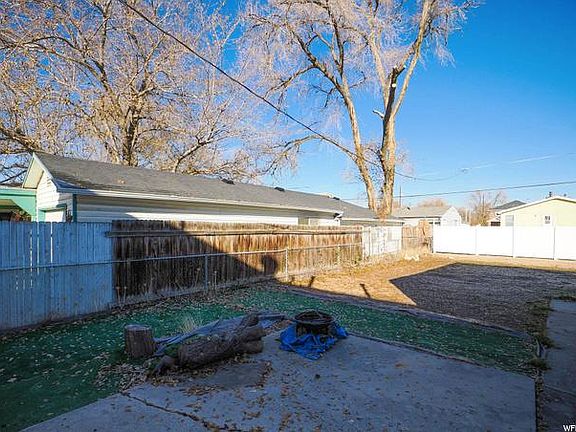 3rd image of 1632 W Russett Ave