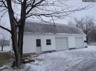 4086 State Route 7, New Waterford, OH 44445