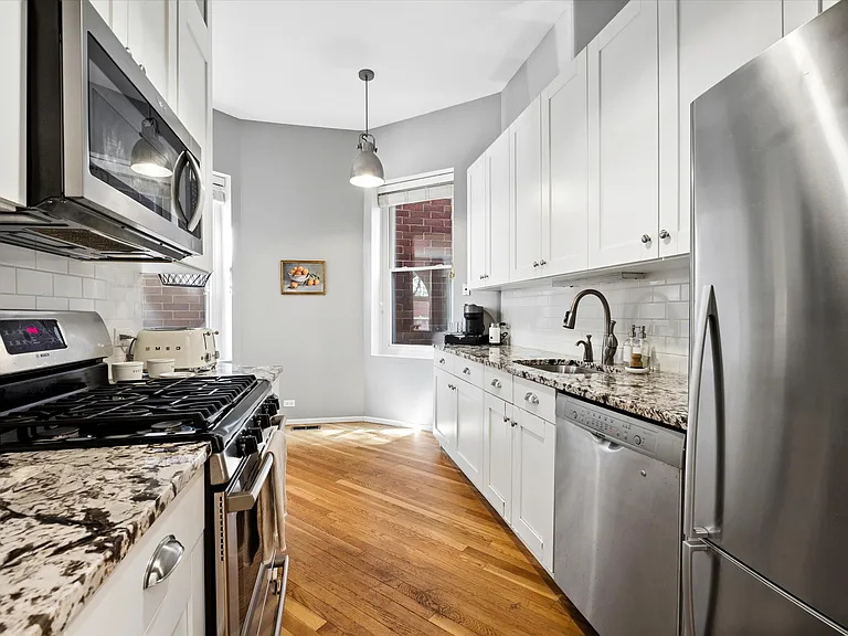 2734 N Seminary Ave #1A — Photo 9
