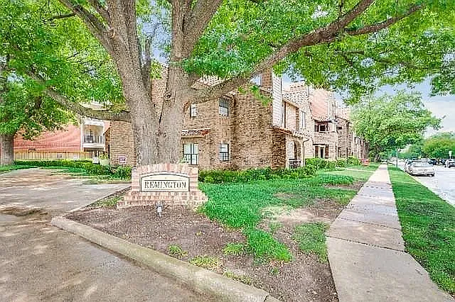 Building Photo - 3407 Binkley Ave #E