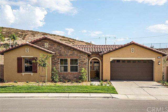 2nd image of 32627 Presidio Hills Ln