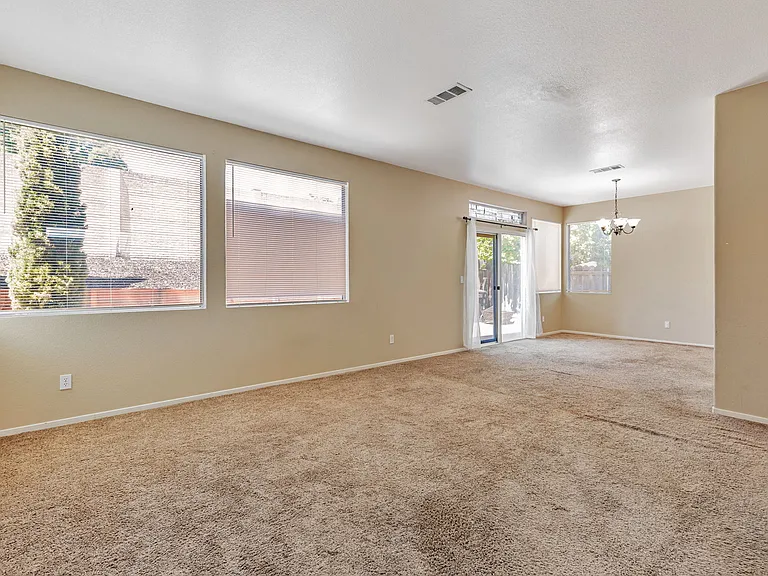 4405 Fall Ln — Photo 12