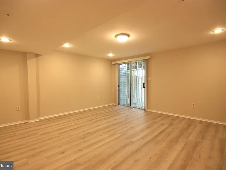 7782 Blueberry Hill Ln — Photo 24