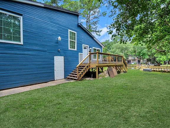 3rd image of 1402 Wood Haven Dr