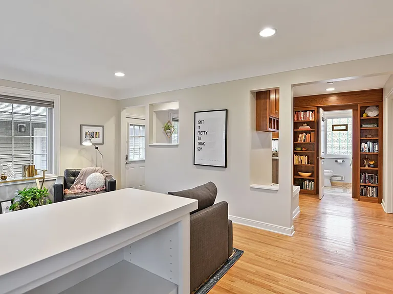 Emerson Ave S — Photo 9