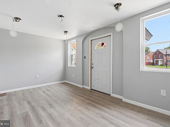 4th image of 2992 Alabama Rd