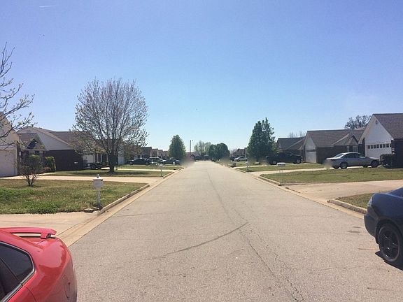 4th image of 613 S 38th St