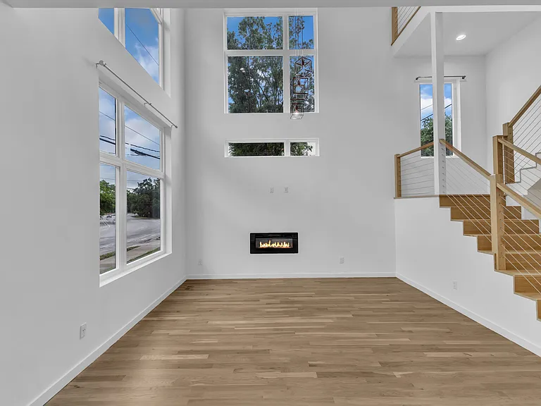 304 S Tarboro St — Photo 22