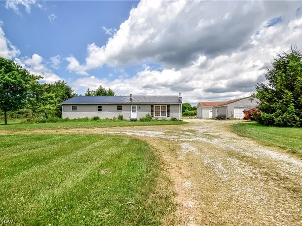 15310 Hart Rd, Montville, OH 44064