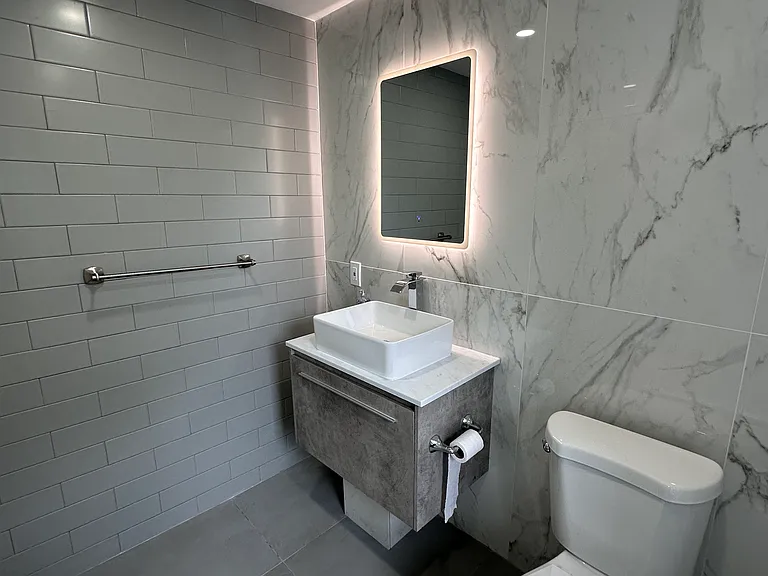 129 Pike St #4 — Photo 6